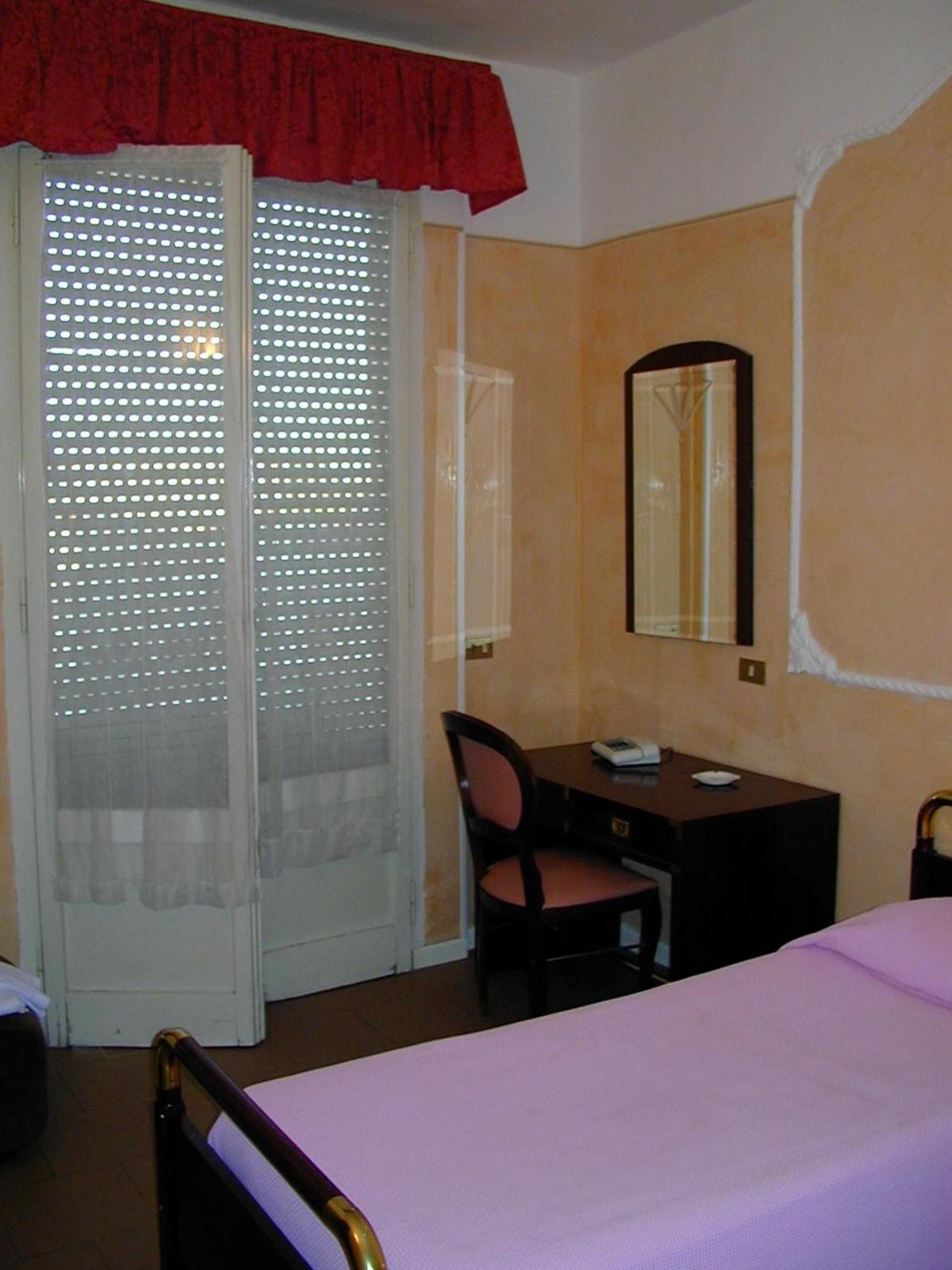 ريميني Hotel Residence Maria Grazia الغرفة الصورة